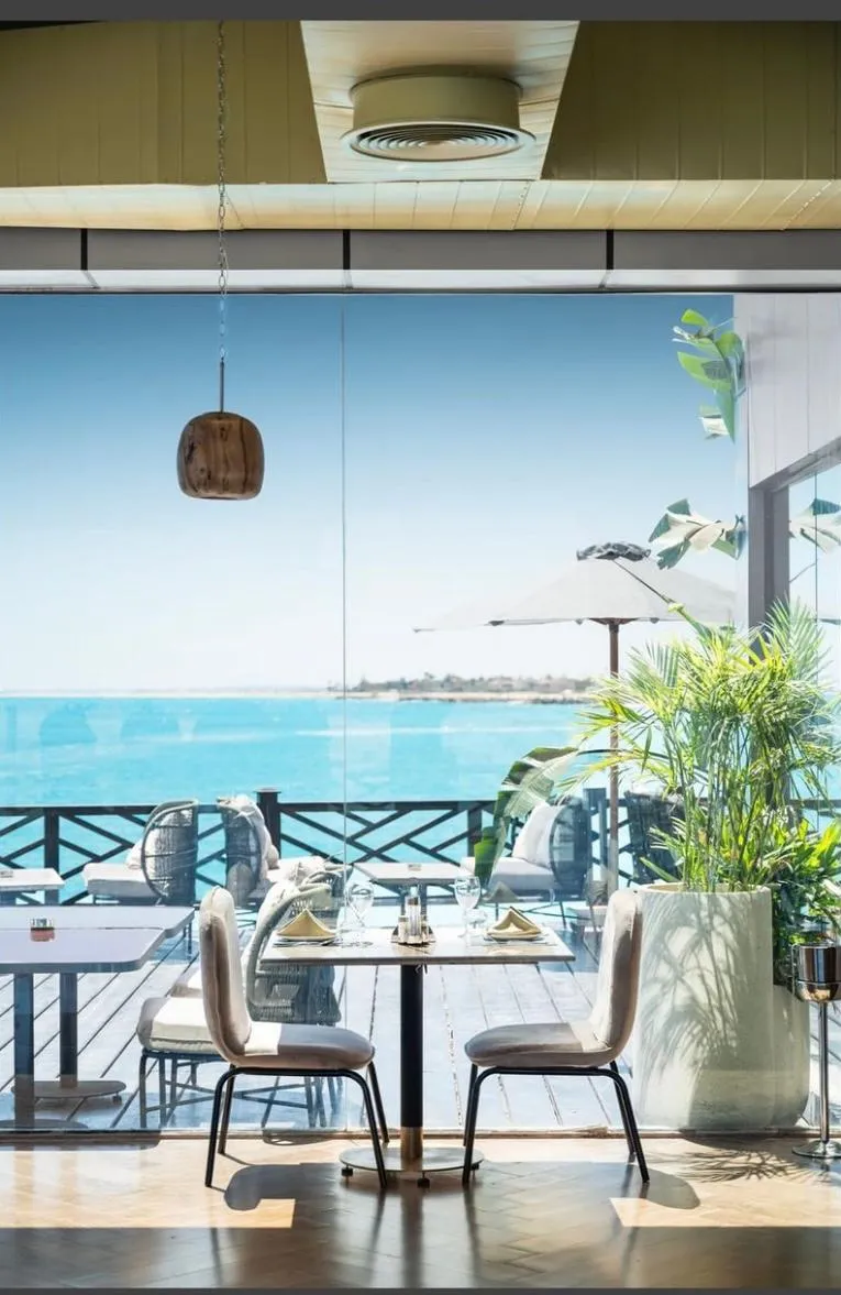 Donna De La Mer — Seafood House — photo 11