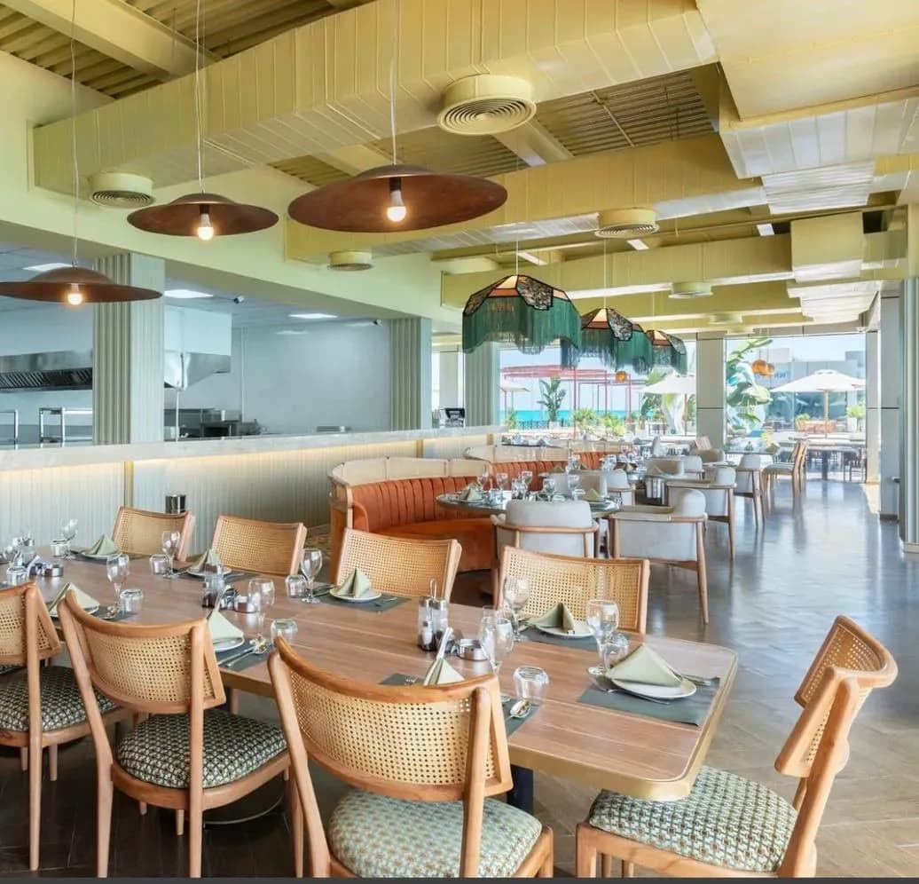 Donna De La Mer — Seafood House — photo 14