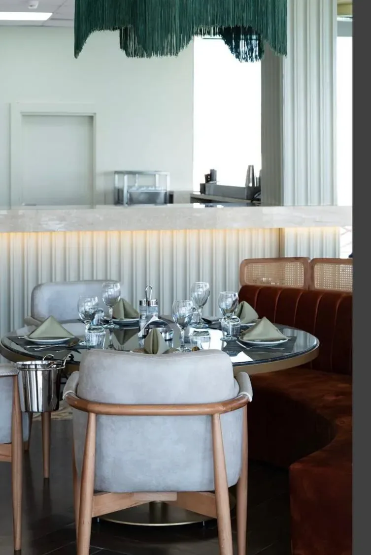 Donna De La Mer — Seafood House — photo 19