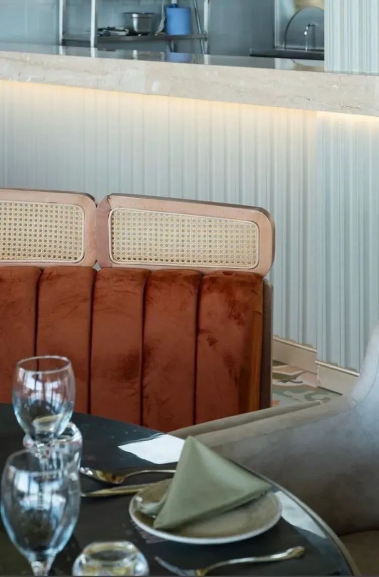 Donna De La Mer — Seafood House — photo 21