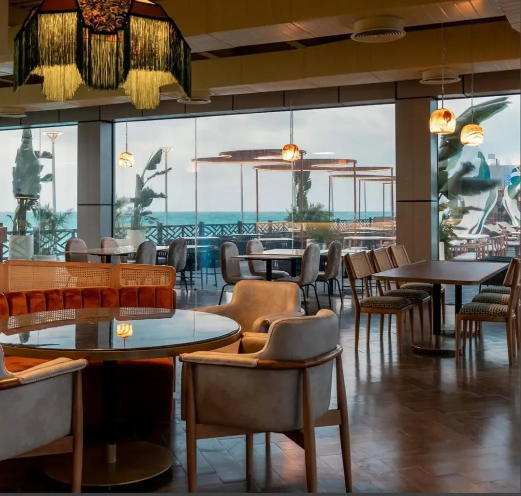 Donna De La Mer — Seafood House — photo 22