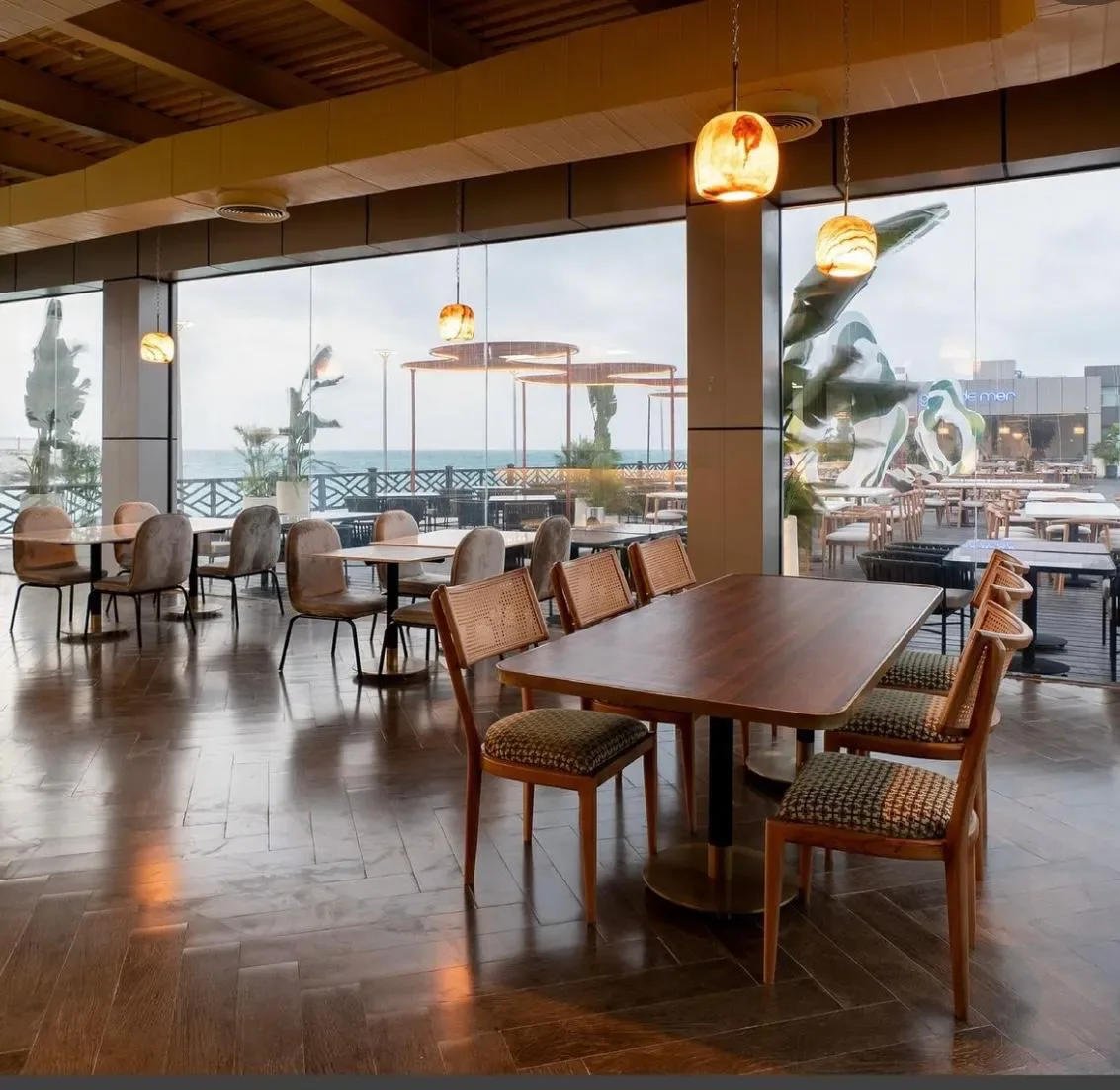 Donna De La Mer — Seafood House — photo 27