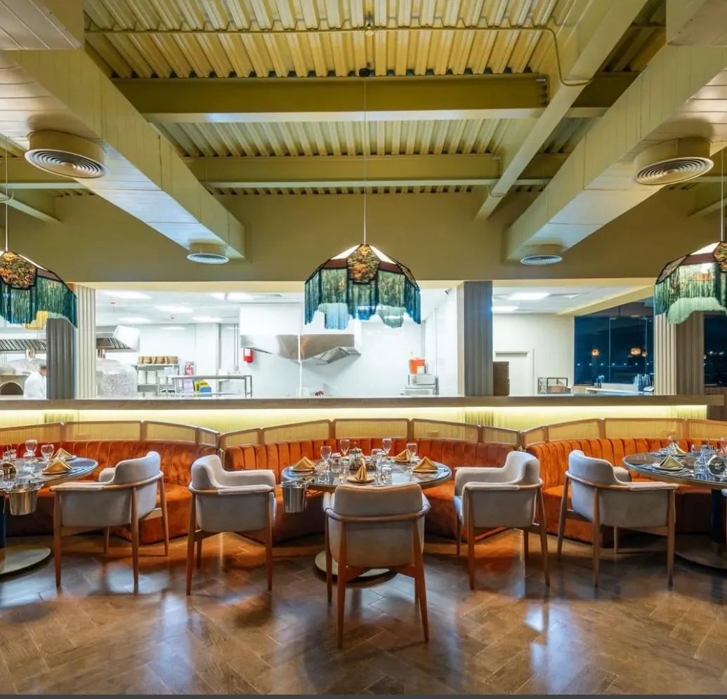 Donna De La Mer — Seafood House — photo 30