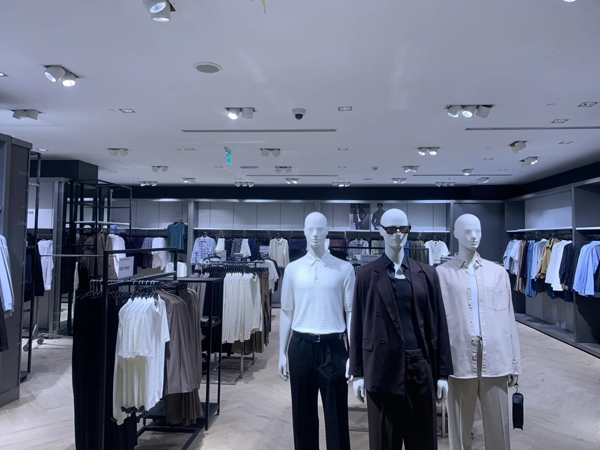 H&M — Retail Store — photo 15