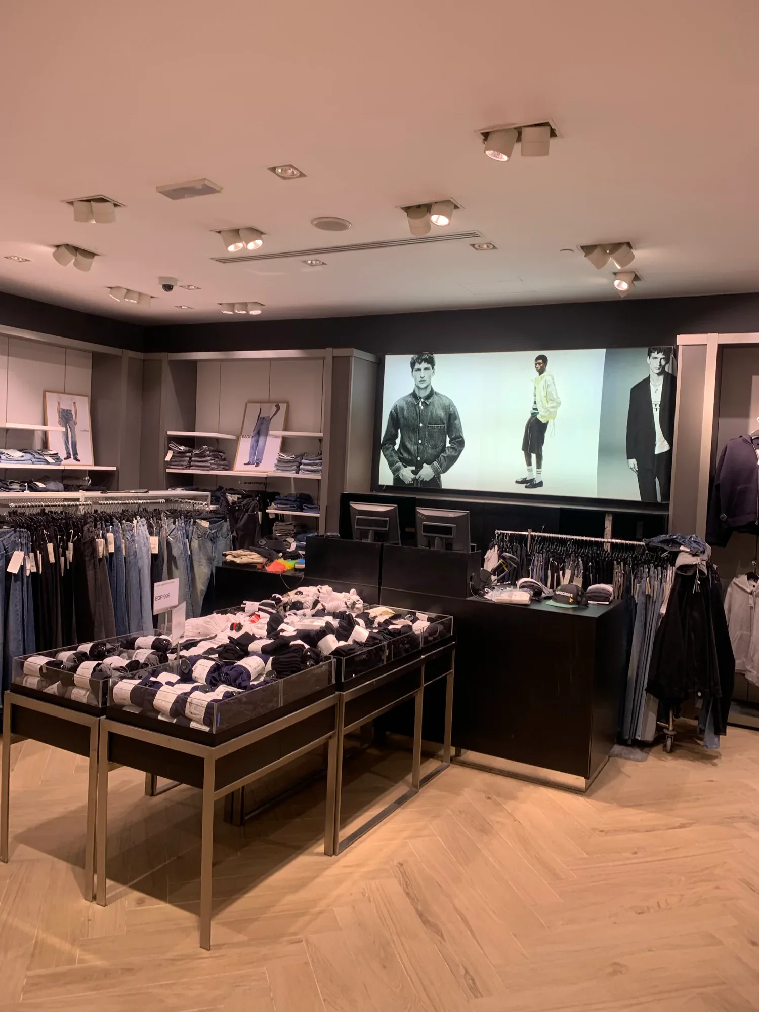 H&M — Retail Store — photo 17
