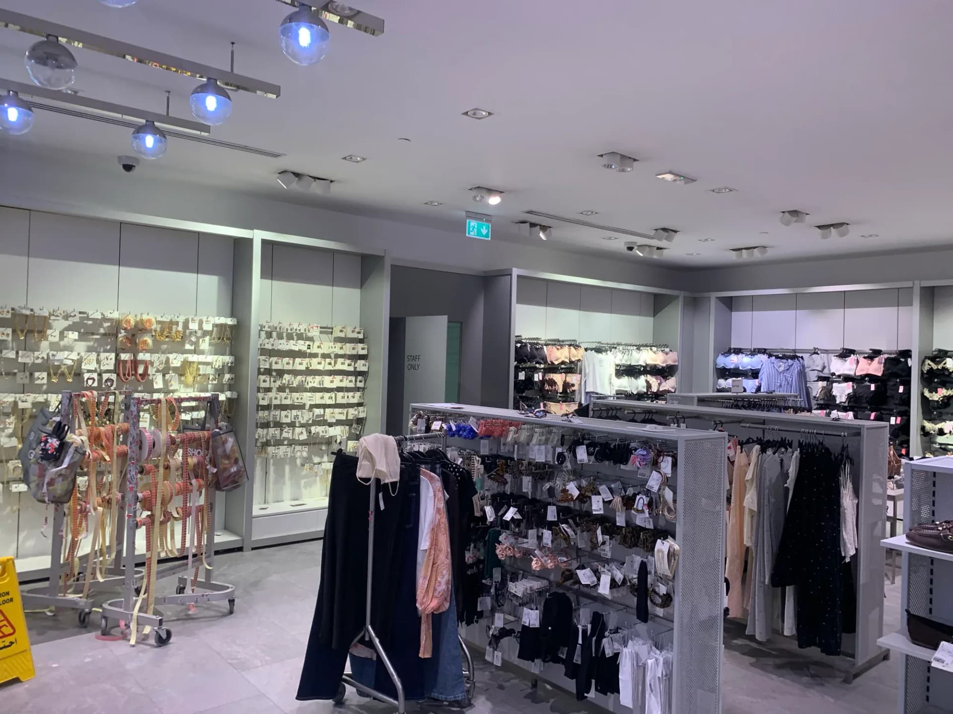 H&M — Retail Store — photo 20