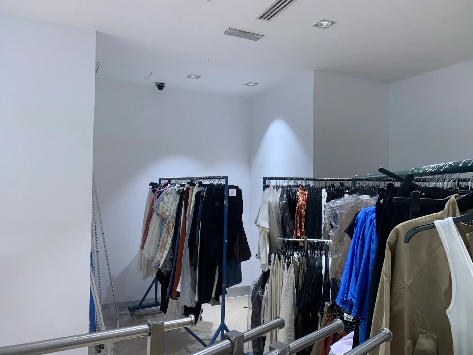 H&M — Retail Store — photo 27
