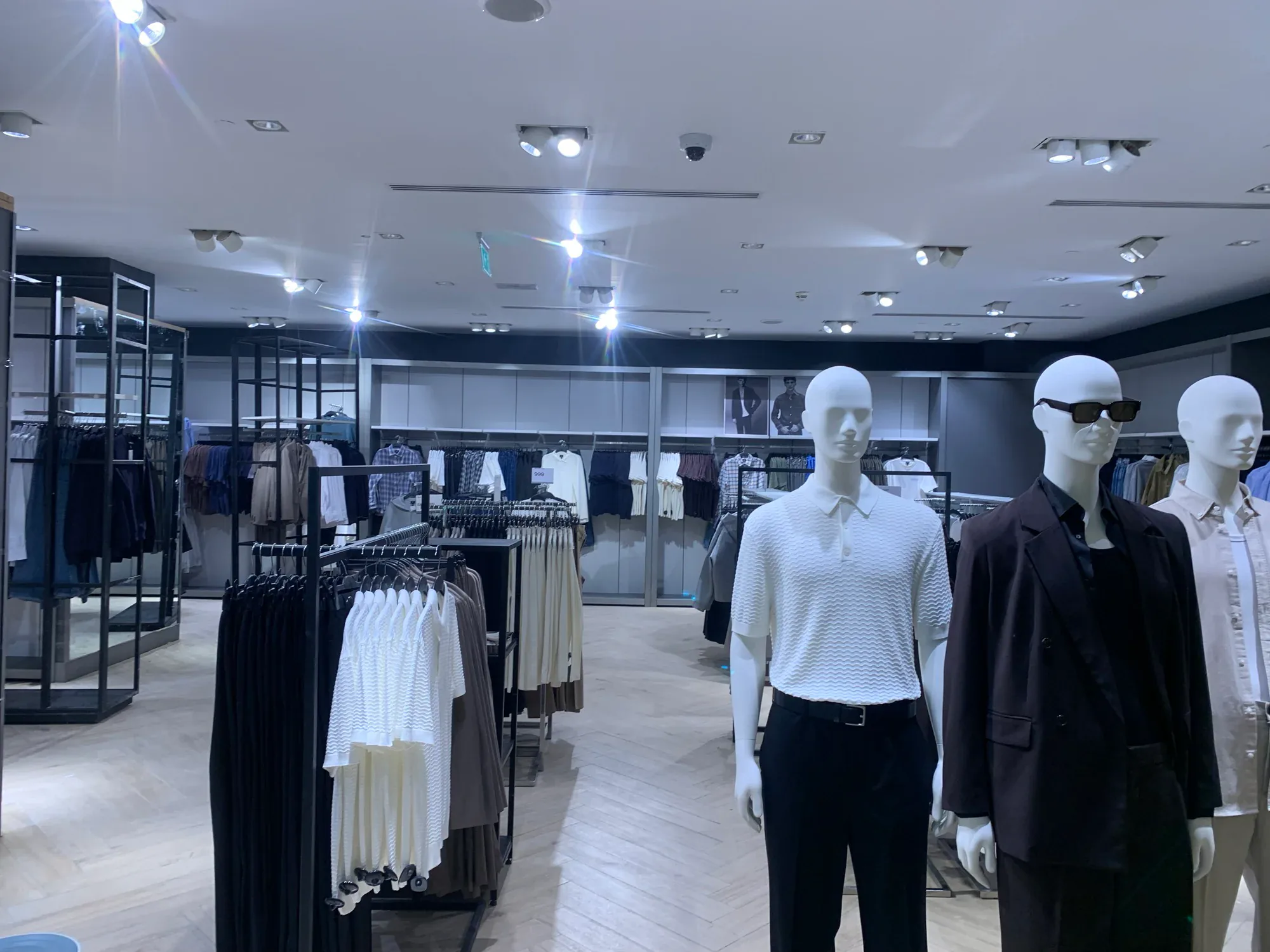 H&M — Retail Store — photo 8