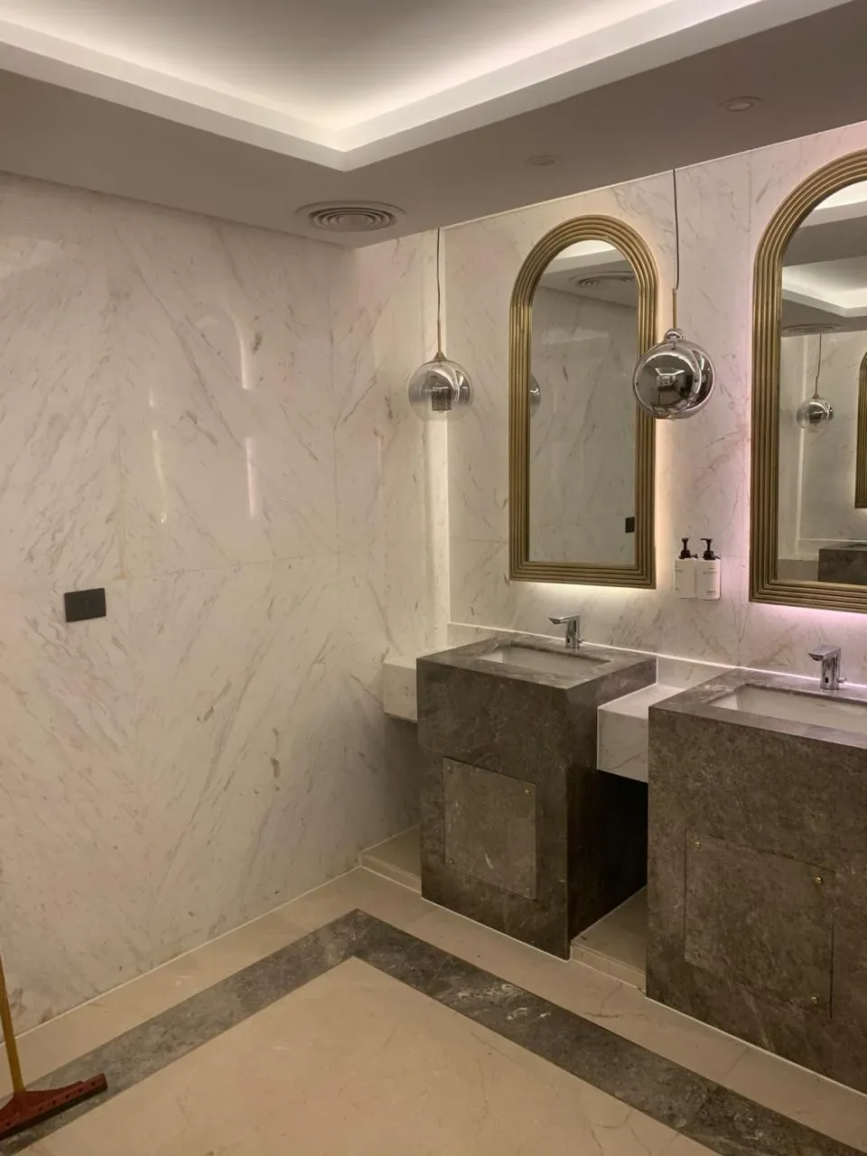 InterContinental — Marble Washrooms — photo 18