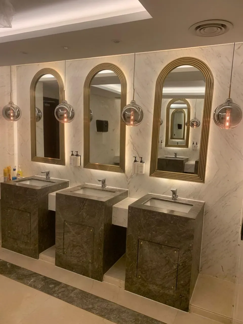 InterContinental — Marble Washrooms — photo 4