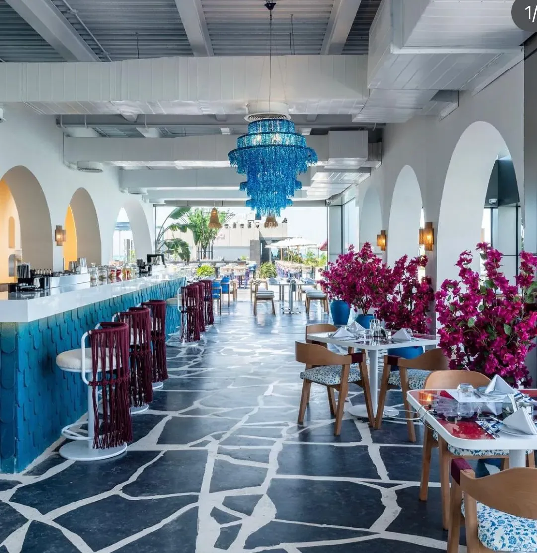 Intro — Waterfront Restaurant — photo 11