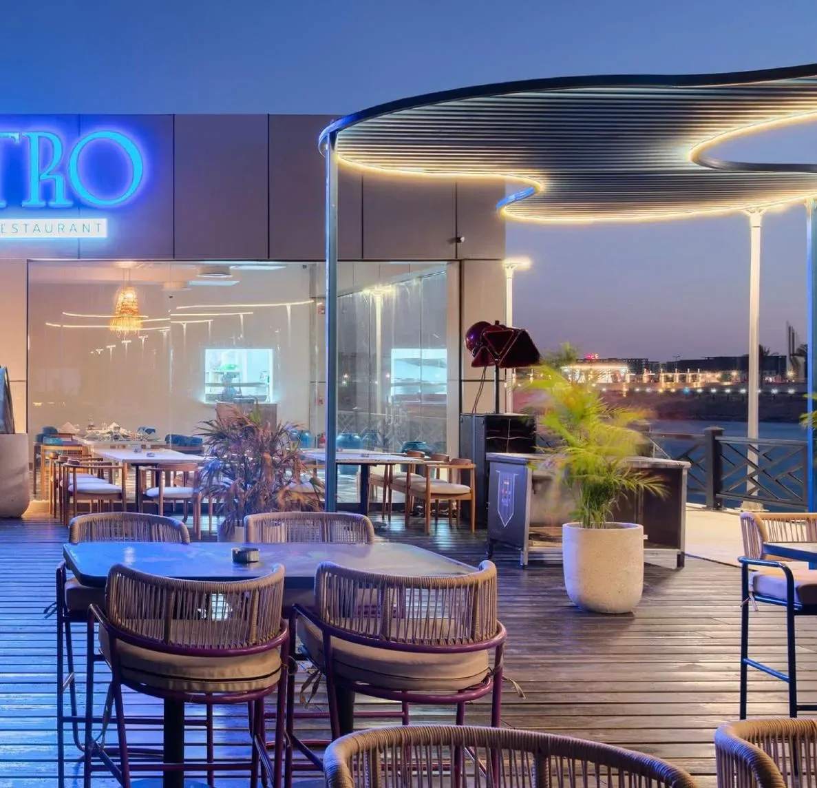 Intro — Waterfront Restaurant — photo 20