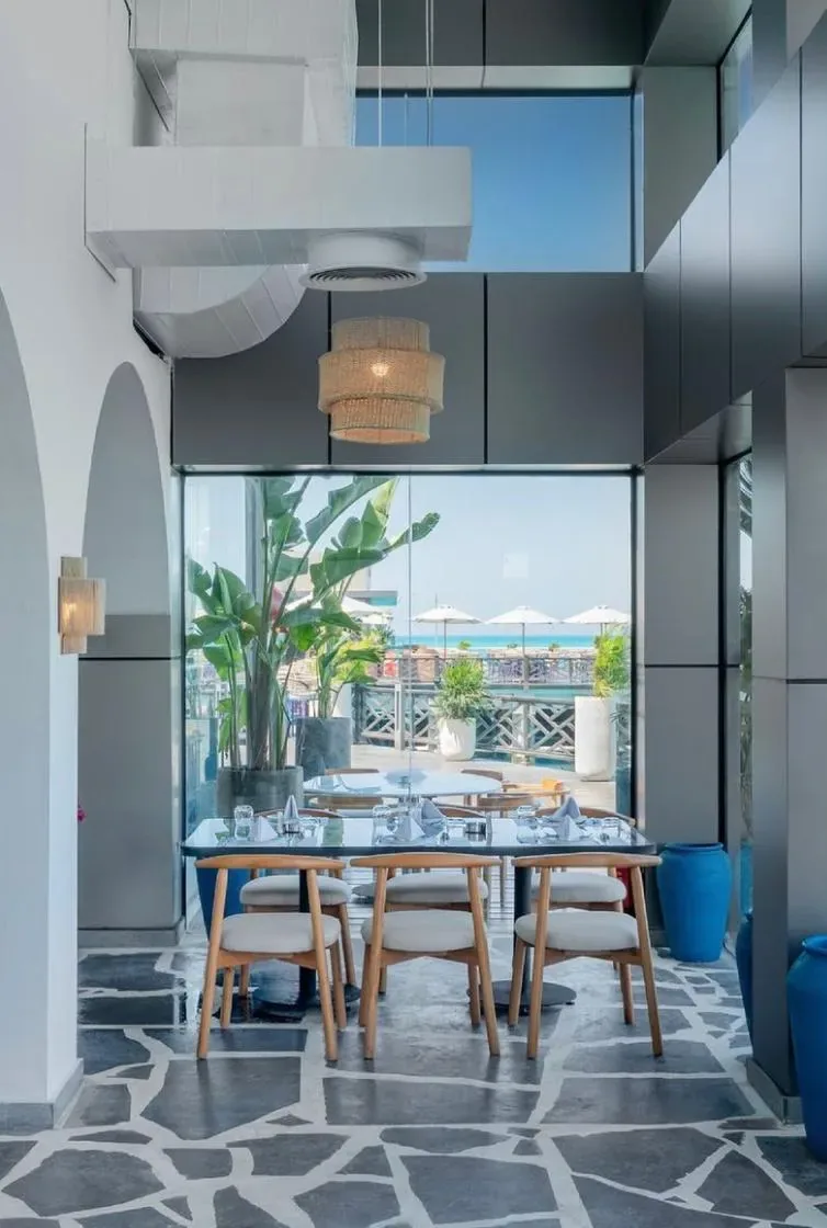 Intro — Waterfront Restaurant — photo 5