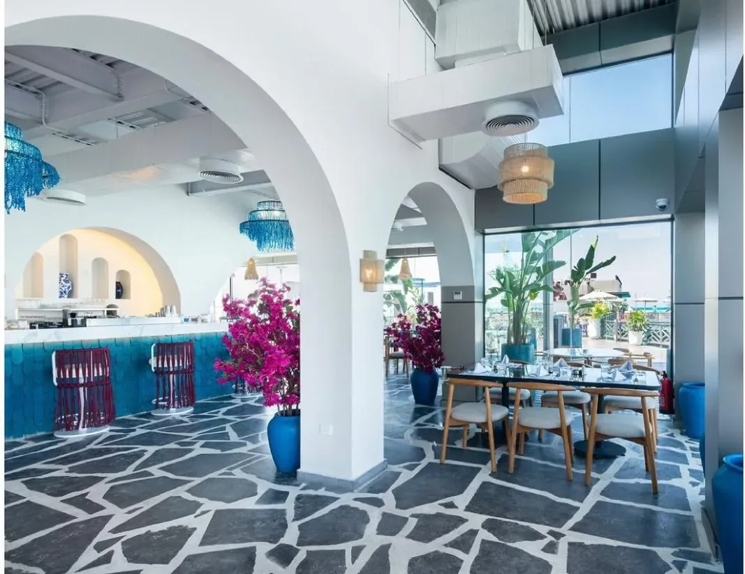 Intro — Waterfront Restaurant — photo 9