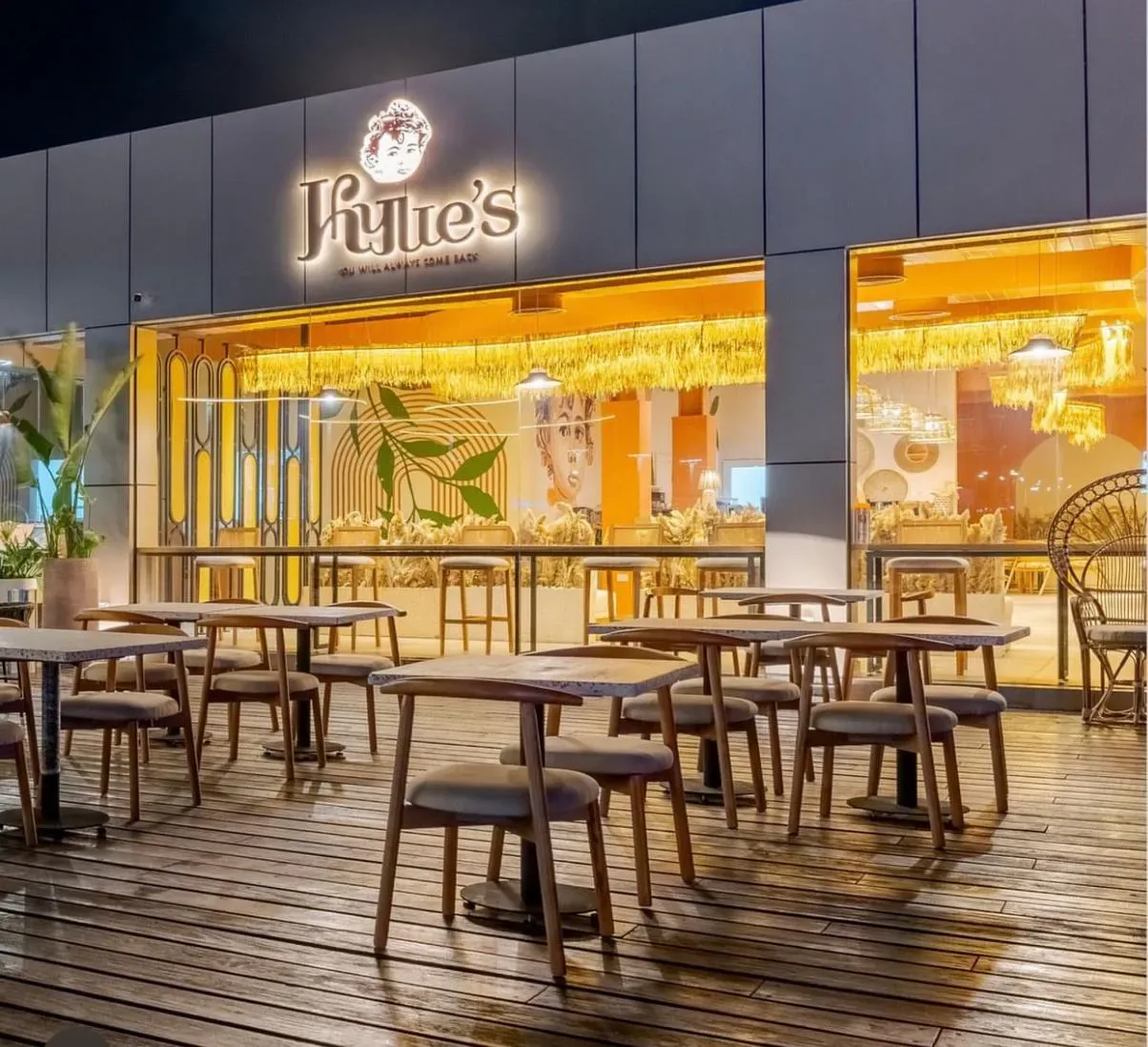 Kylie's — Beachfront Restaurant & Bar — photo 9