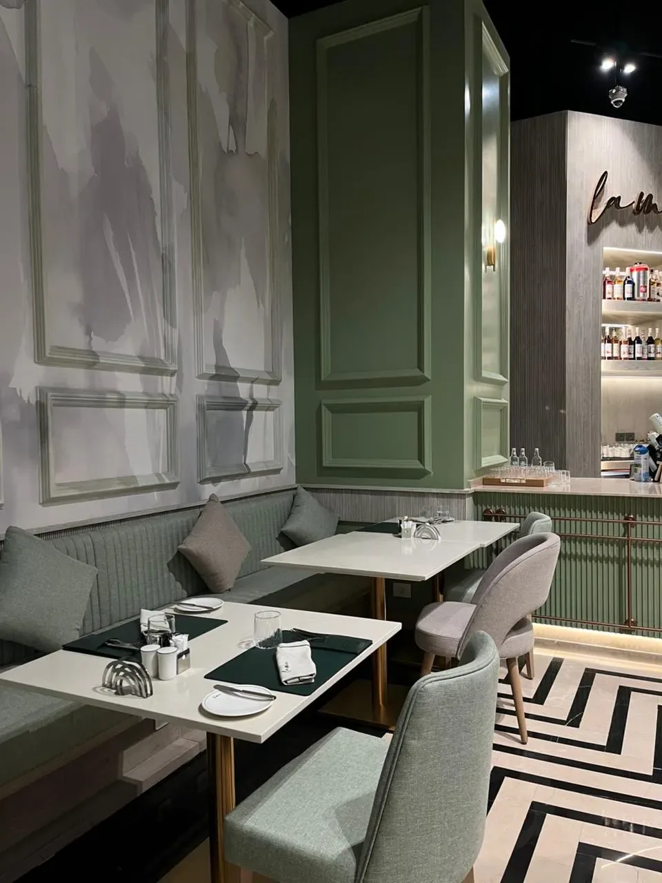 La Mie — Bakery & Café — photo 97