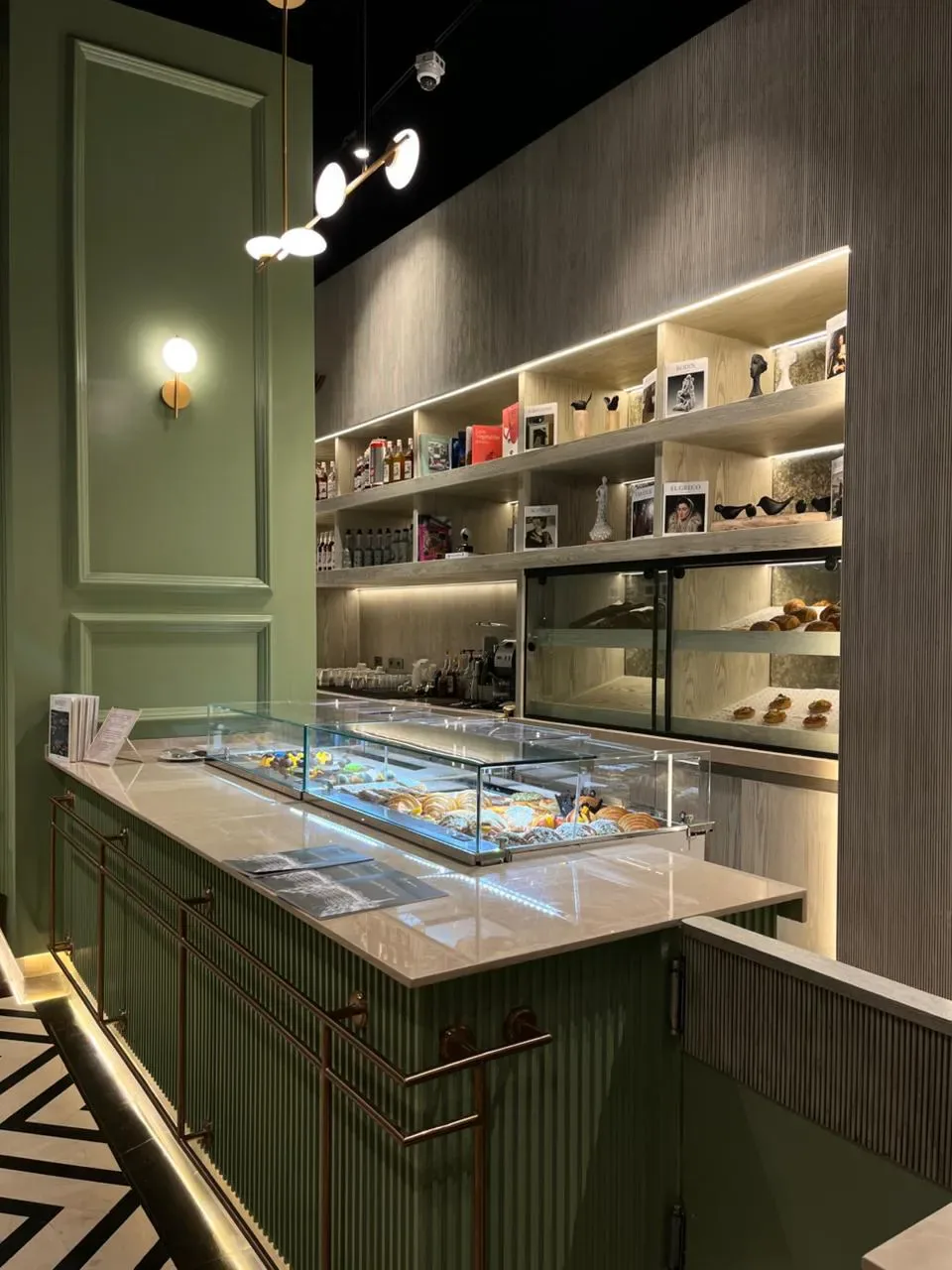 La Mie — Bakery & Café — photo 99
