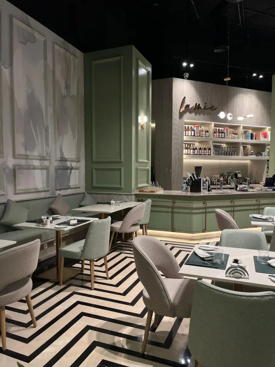 La Mie — Bakery & Café — photo 81
