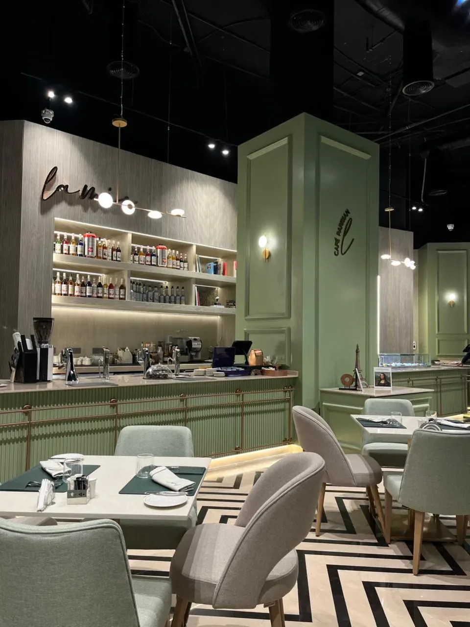 La Mie — Bakery & Café — photo 87