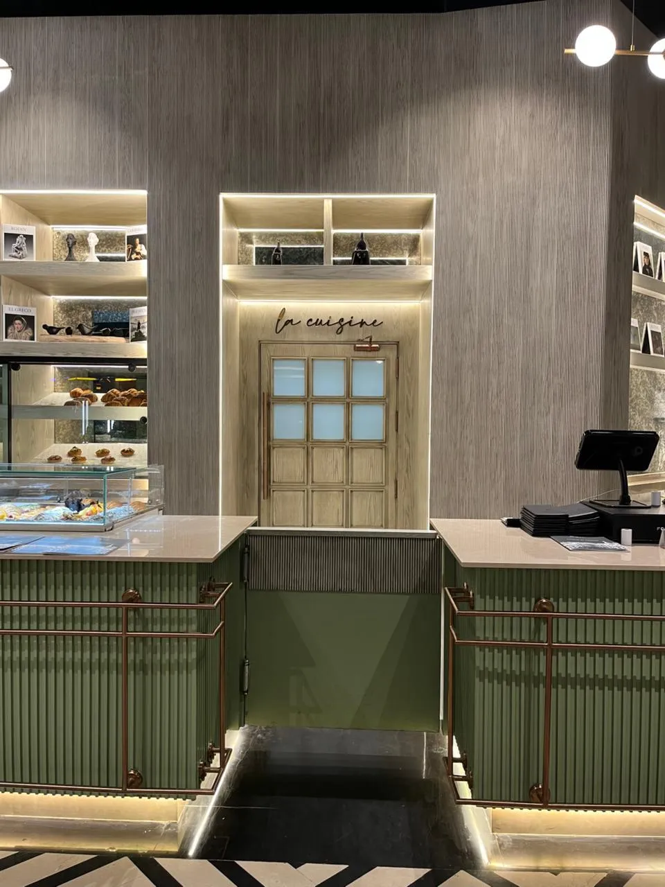 La Mie — Bakery & Café — photo 92