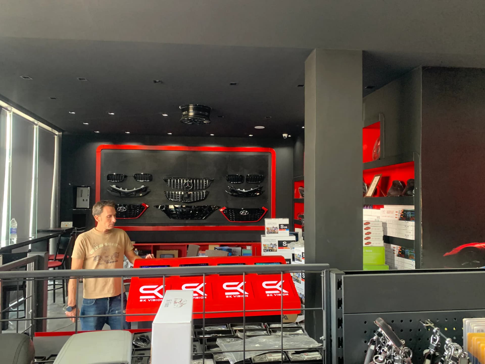 SK Vision — Electronics Store — photo 3